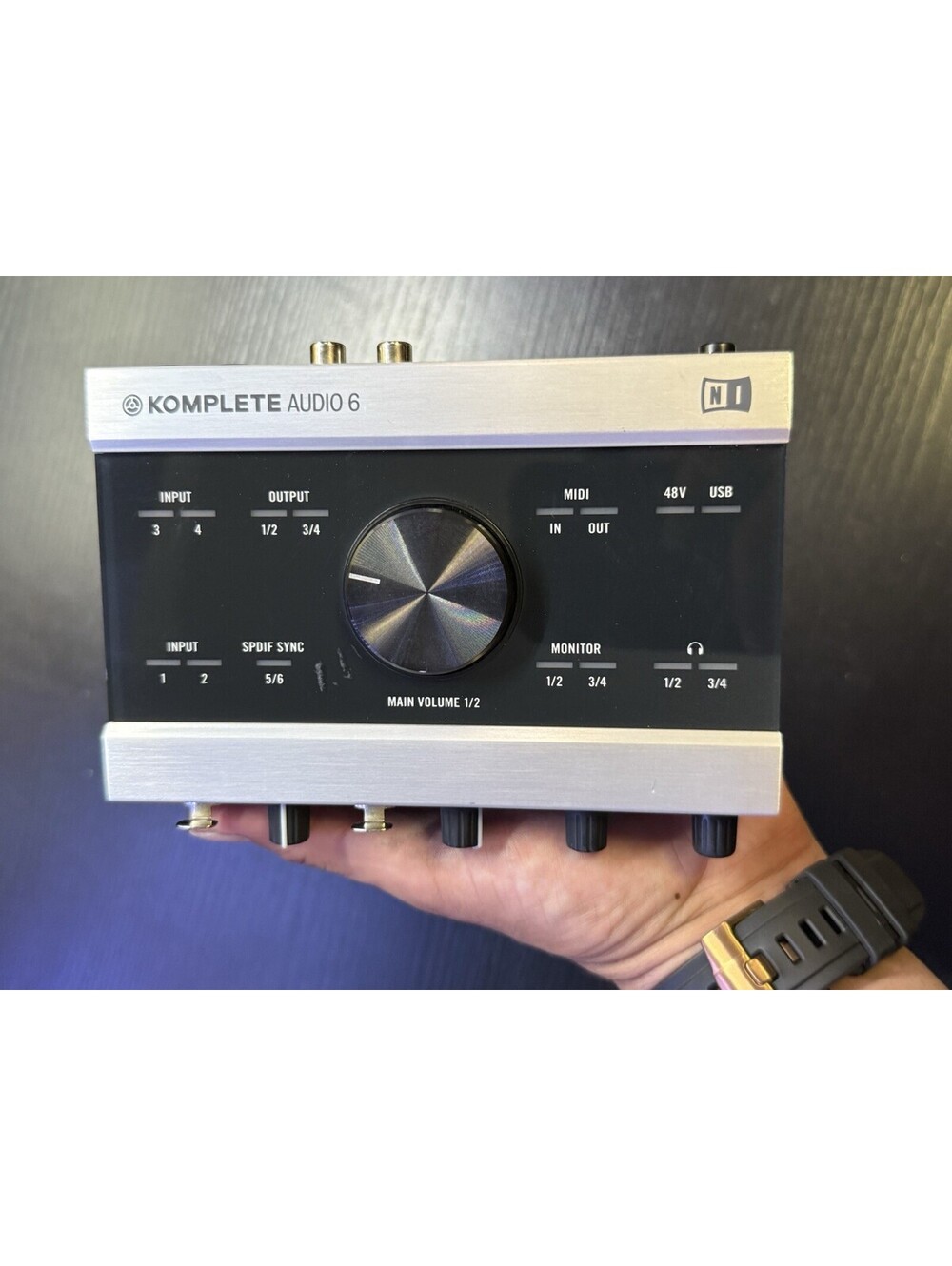 Native Instruments Komplete Audio 6 USB Audio Interface 6-Channel Silver - Picture 12 of 12